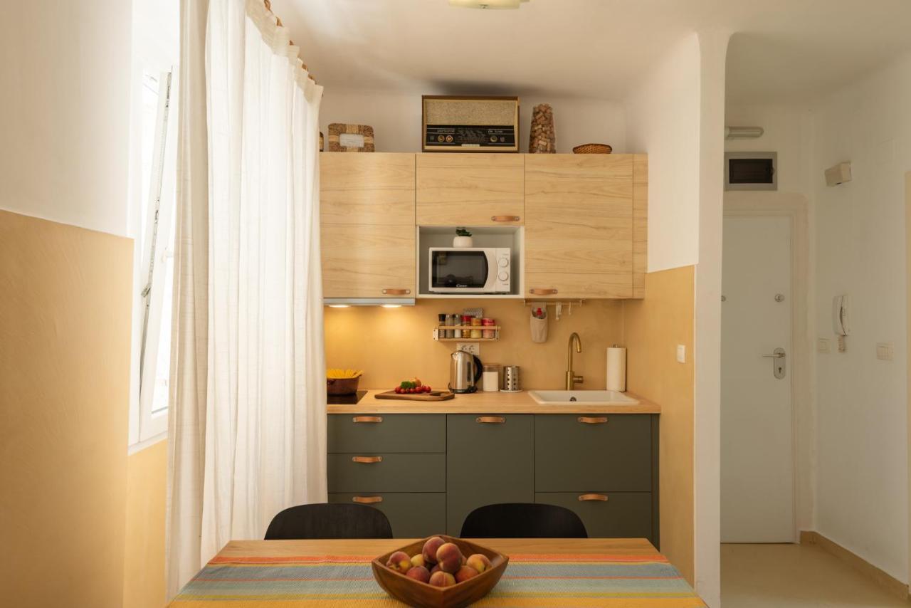 Appartement With Private Parking Free
