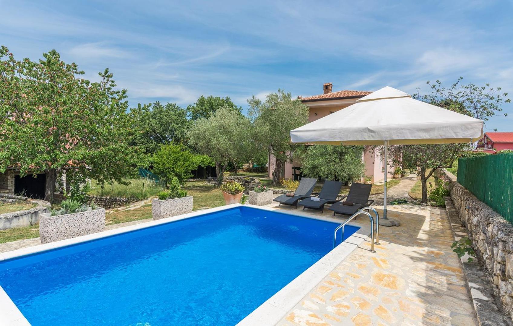 Cerin With Pool Apartment Rovinjsko Selo
