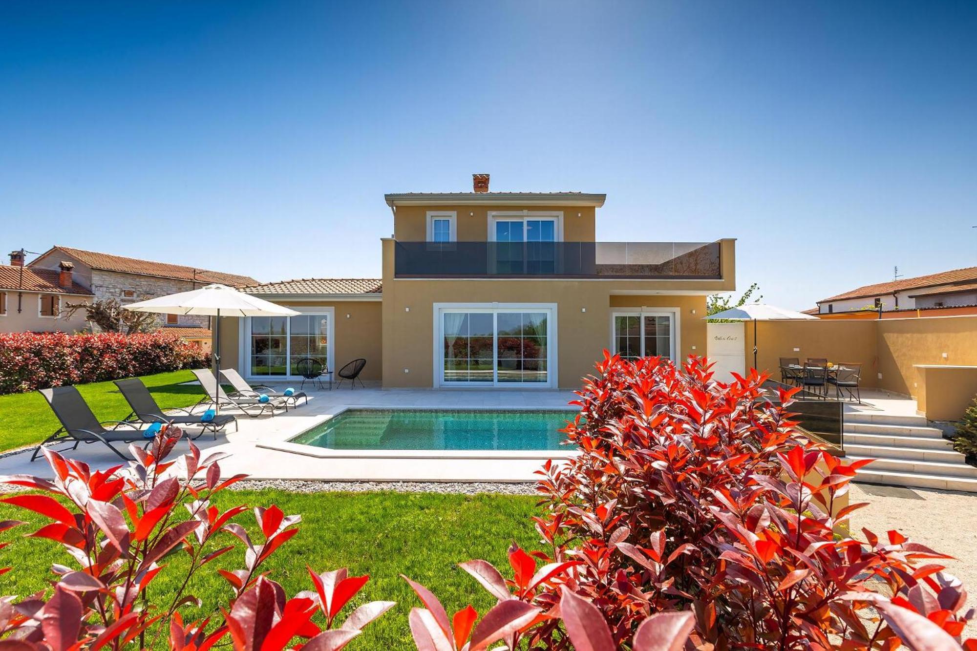Holiday home Marilena Mit Pool Fuer 4 Personen Und Wunderschoenem Panoramablick In Der Naehe Des Parenzana