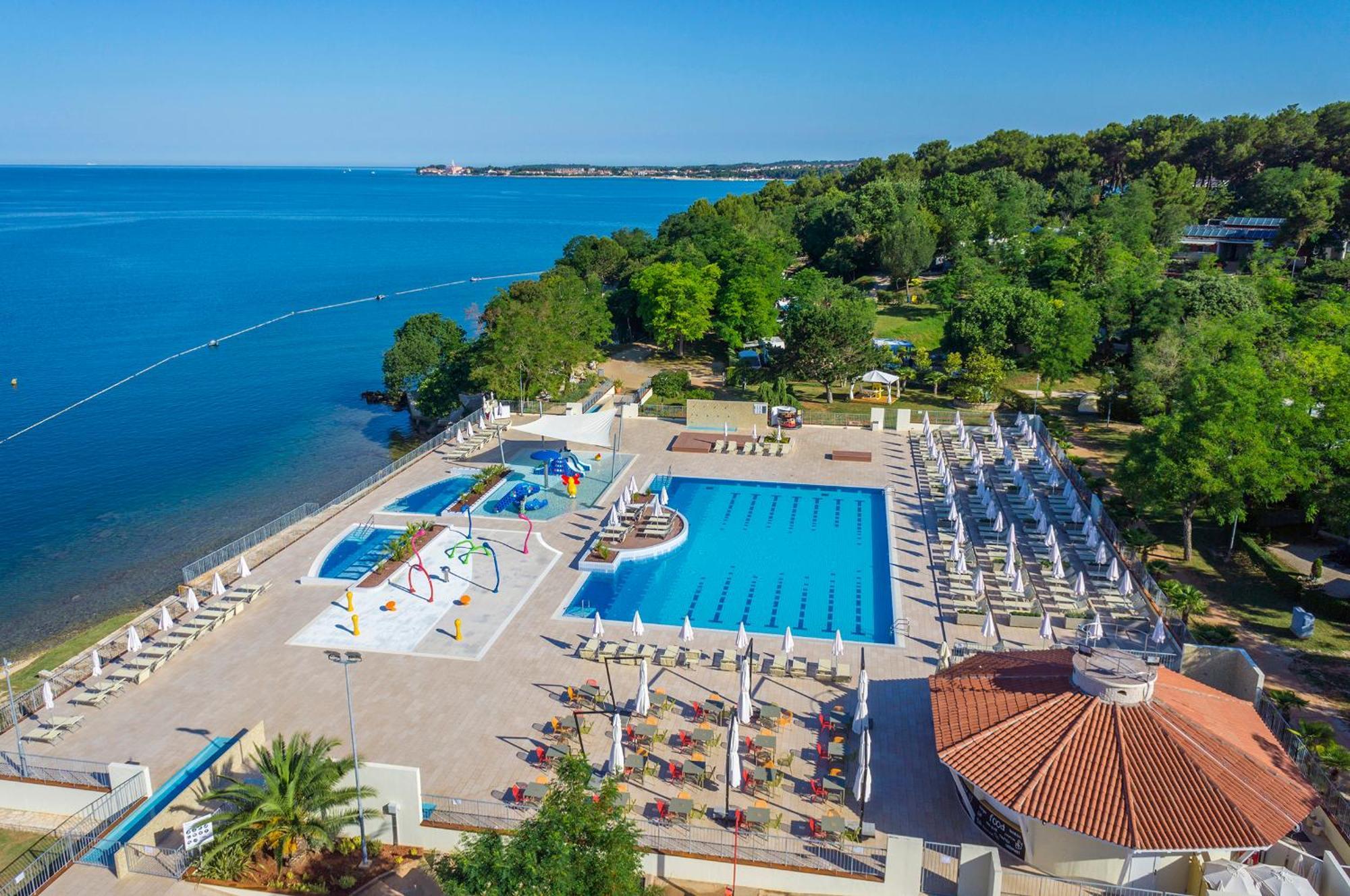Campsite Happy Camp Mobile Homes In Valamar Lanterna Porec
