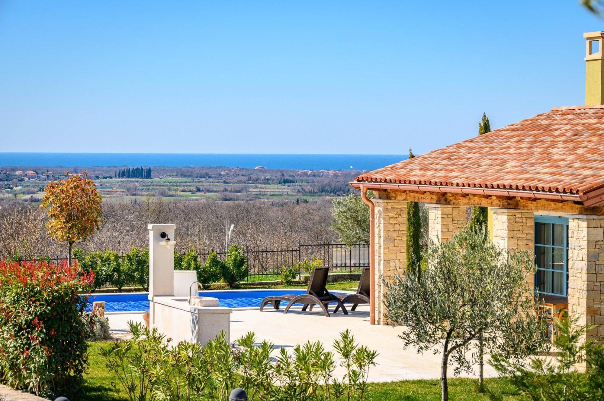 Parona With Private Pool