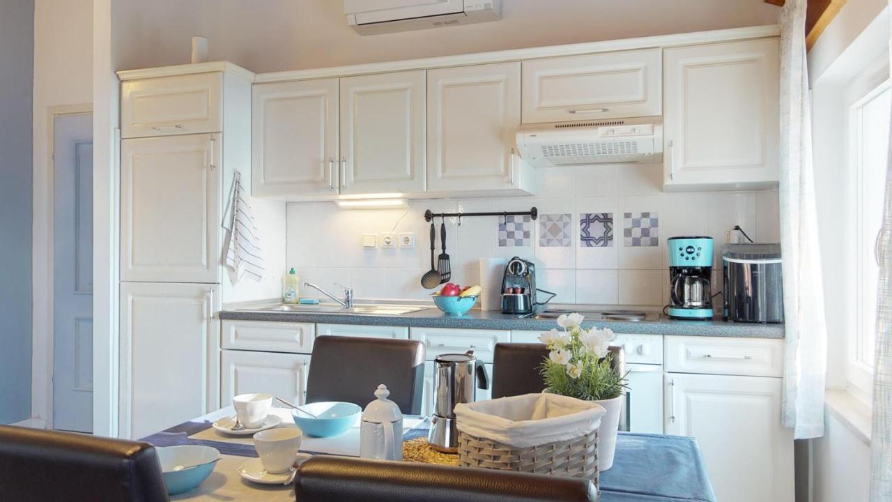 Lora Deluxe Superior 5 Star Apartment, Your Piece Of Heaven By The Sea & Park With Sea & Park View Appartement *