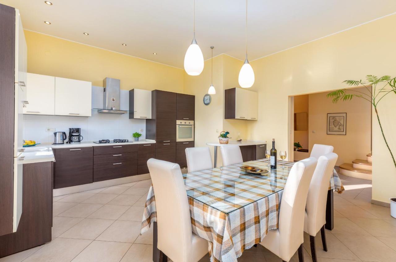Luana A1 Apartament *