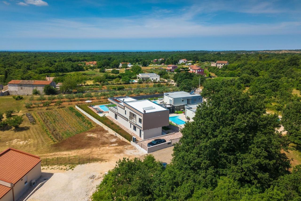 Villa Artsi *