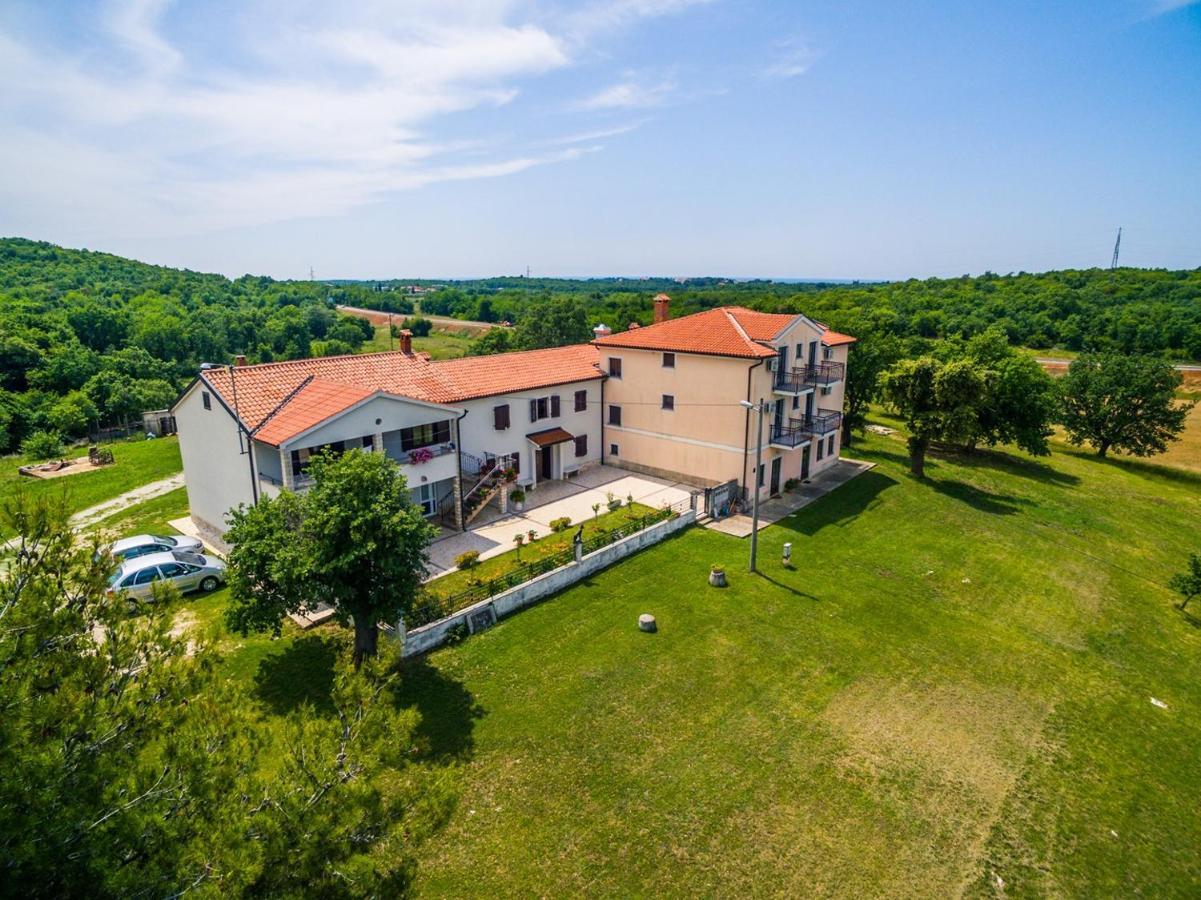Lovely House Lindi In Apartament *