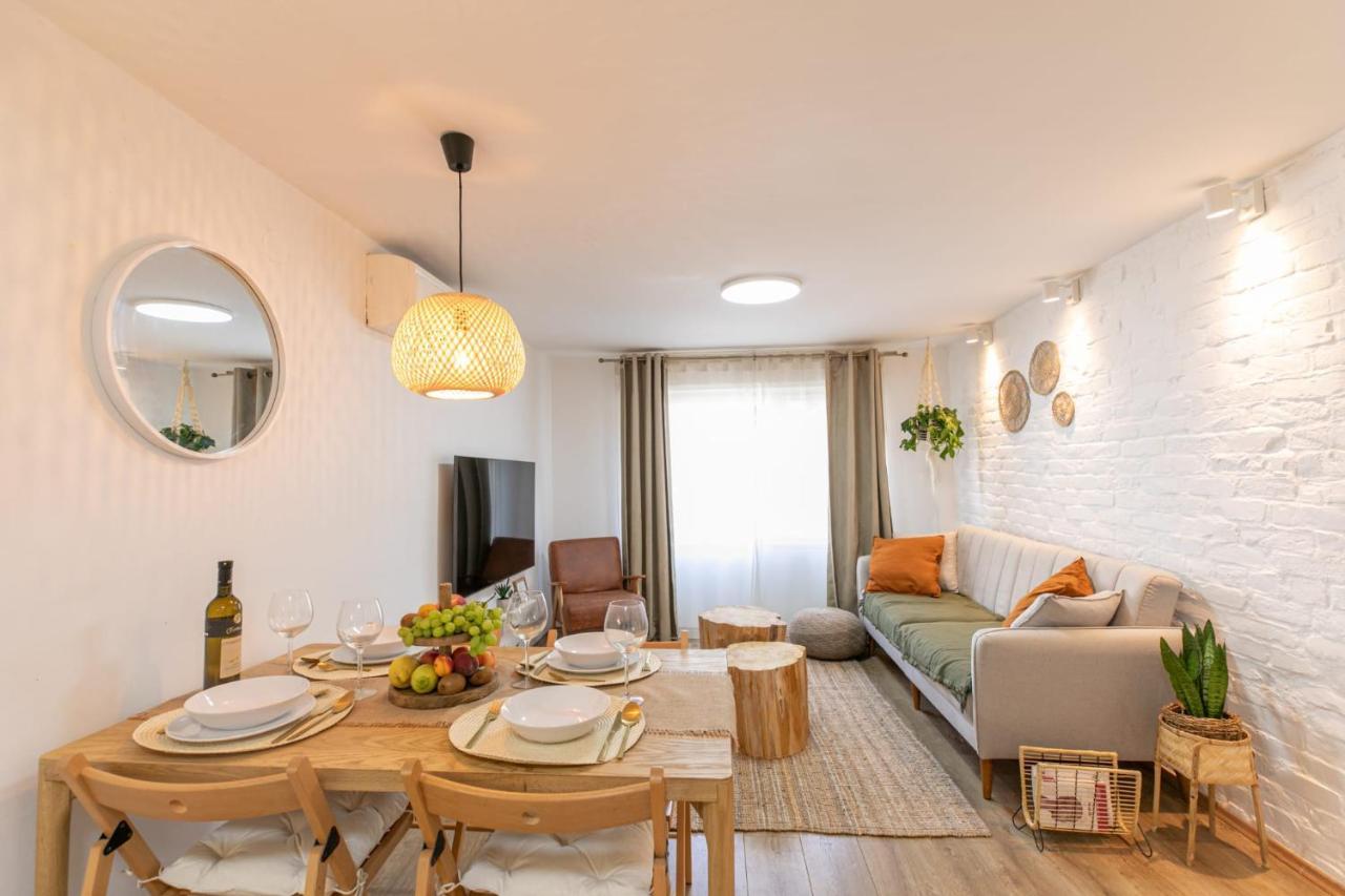 Taisa Apartment