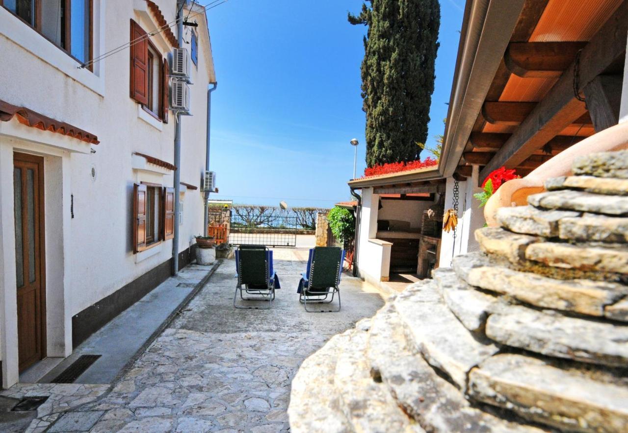 Casa Astrid By The Sea In Hébergement de vacances Poreč