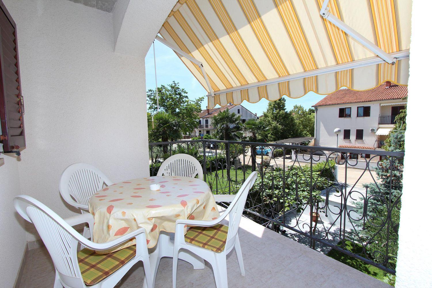 Komfortables Mit Privatem Balkon, Privatparkplatz, Babybett, Klima Apartment Rovinj